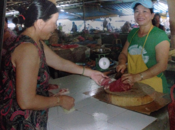Hộ kinh doanh thịt Heo tại chợ Cẩm Lệ - Đà Nẵng
